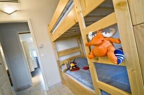 Villa Premium, 3 habitaciones | Habitación infantil