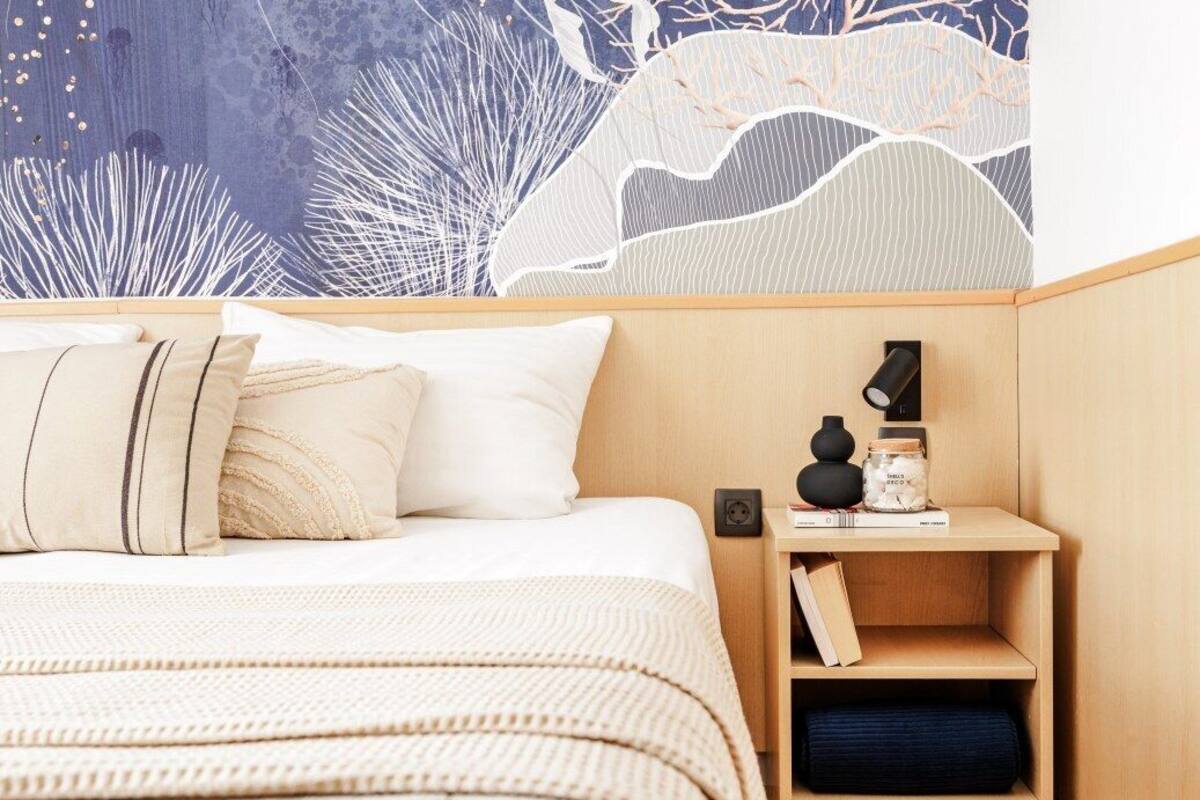Quarto solteiro standard, sacada | Cofres nos quartos, Wi-Fi de cortesia, roupa de cama