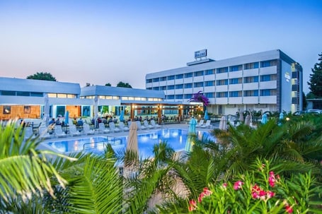 Exterior. Hotel Bolero