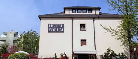 Fachada de la propiedad