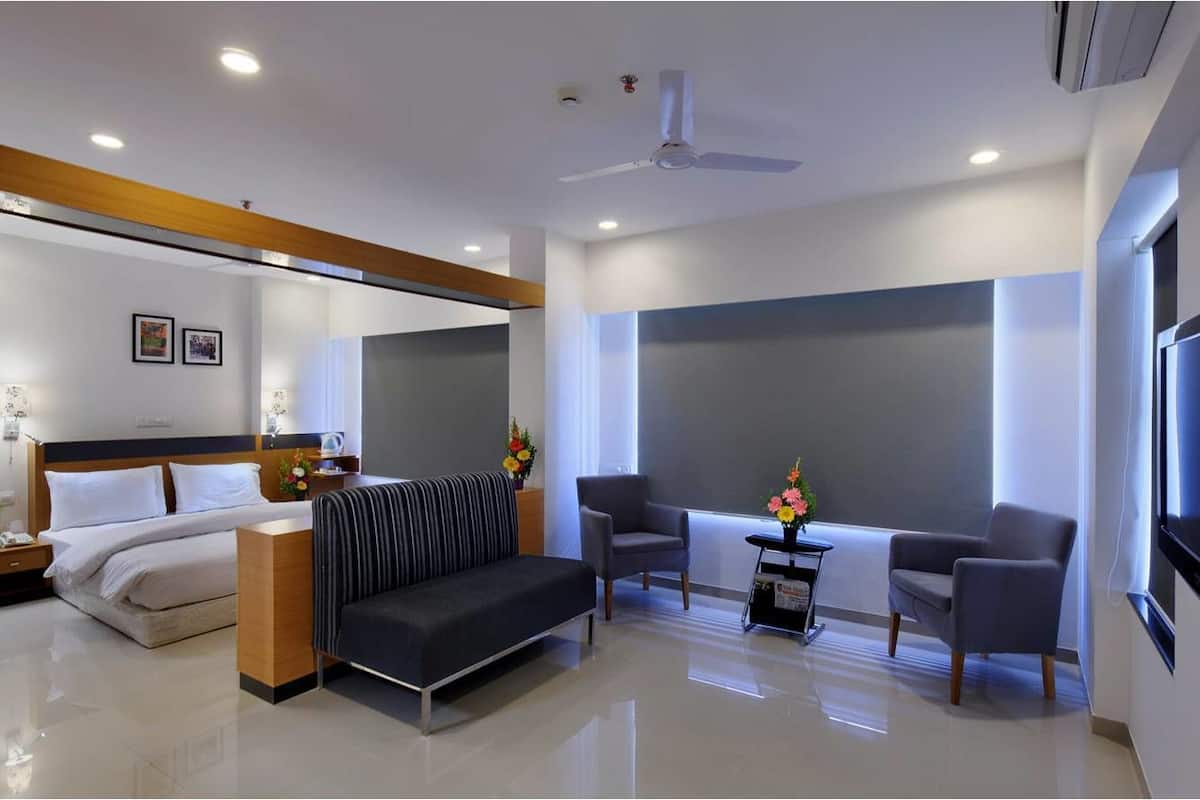 Suite | Premium bedding, minibar, in-room safe, individually decorated