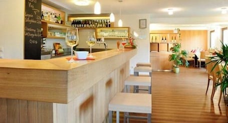 Bar (on property). Reschnerhof