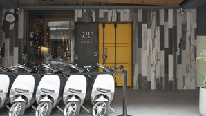 施設の正面