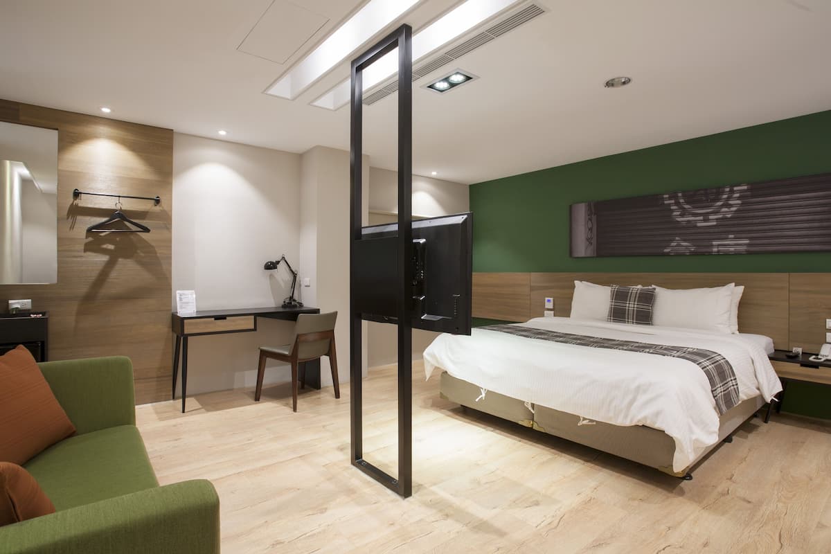 Habitación doble superior, 1 cama King size | Minibar, escritorio, insonorización y wifi gratis
