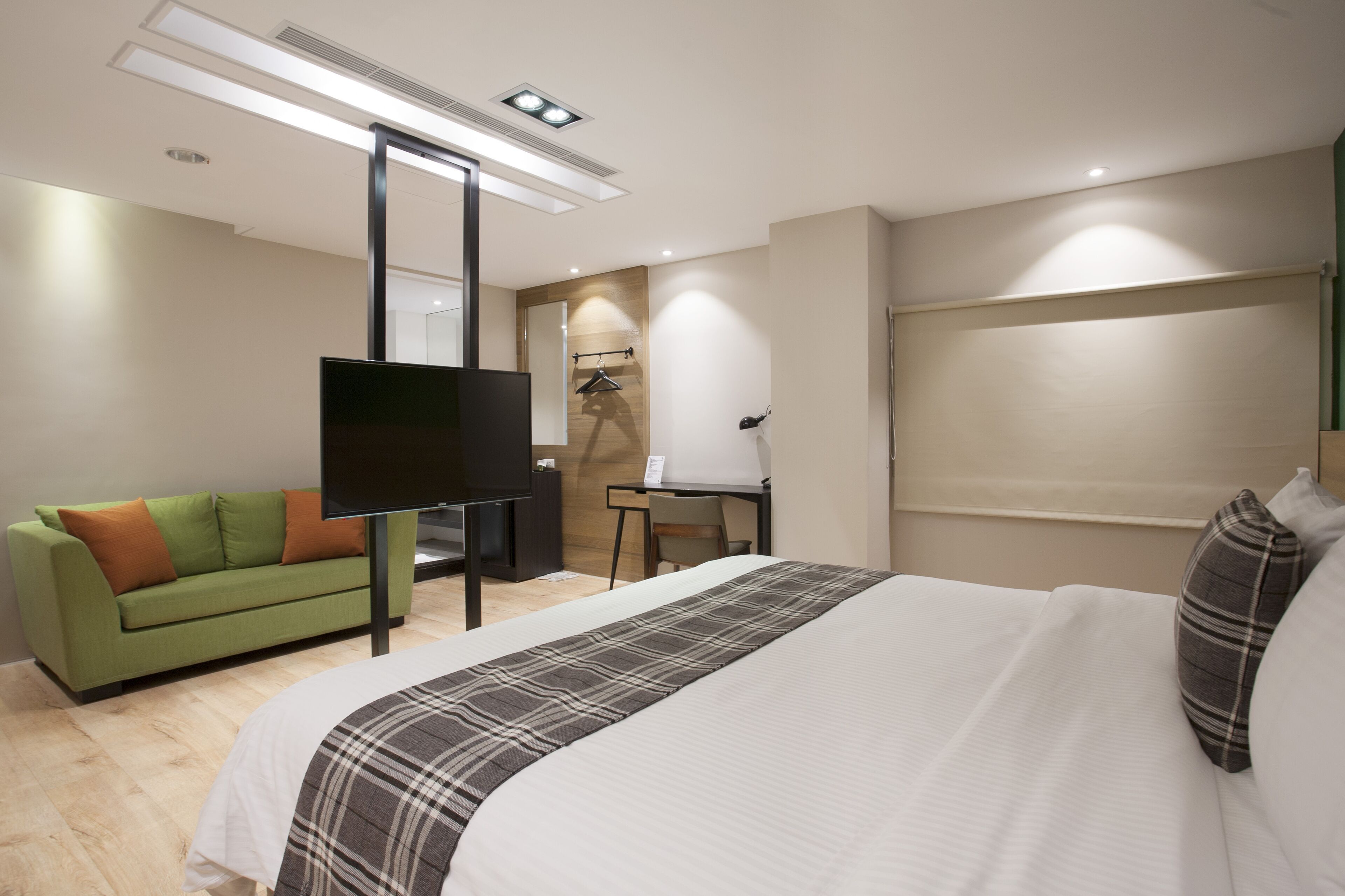 superior | minibar, desk, soundproofing, free wifi