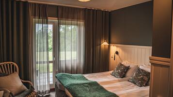 Dobbeltværelse | Individuelt design, mørklægningsgardiner, gratis Wi-Fi, sengetøj