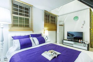 Dúplex, varias camas (Violet, 1F) | Wifi gratis y ropa de cama
