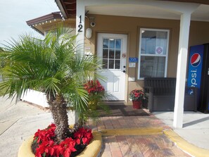 Property entrance - Budget Inn St. Augustine (St. Augustine)