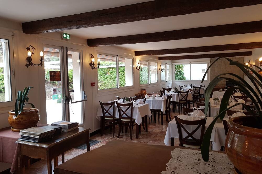 Hôtel Restaurant Le Lachens