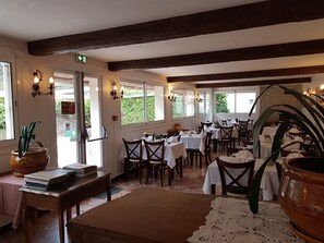 Breakfast, lunch, dinner served; local cuisine  - Hôtel Restaurant Le Lachens (La Bastide)