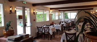 Hôtel Restaurant Le Lachens