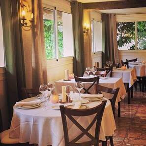 Café da manhã, almoço e jantar
