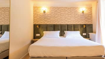 Escrivaninha, quartos à prova de som, ferros/tábuas de passar roupa