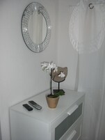 Premium bedding, free WiFi