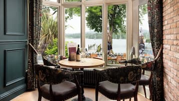 Bar (in der Unterkunft)