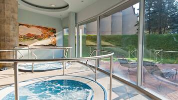 Indoor pool, pool loungers