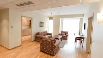 Bureau, lits bébé (en supplément), Wi-Fi gratuit, draps fournis