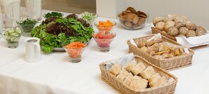 매일 뷔페 무료 아침 식사 포함