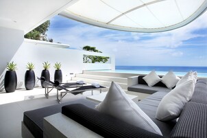 One Bedroom Sky Pool Villa | 露台