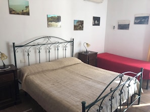 Minibar, desk, free cribs/infant beds, rollaway beds - Agriturismo La Lucia (Nardò)