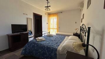 Minibar, desk, free cribs/infant beds, rollaway beds