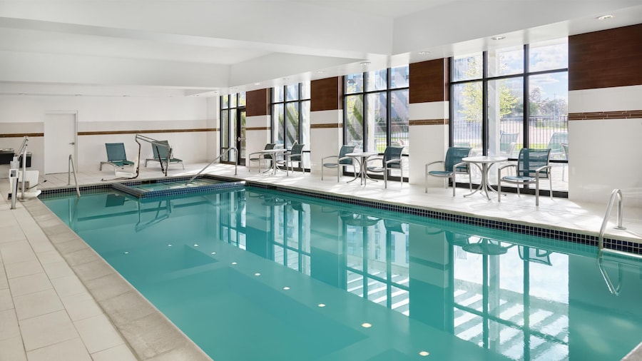Hampton Inn & Suites Detroit/Troy