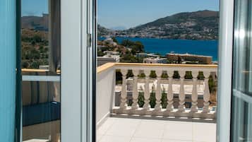 Superior suite, 1 slaapkamer | Uitzicht vanaf balkon