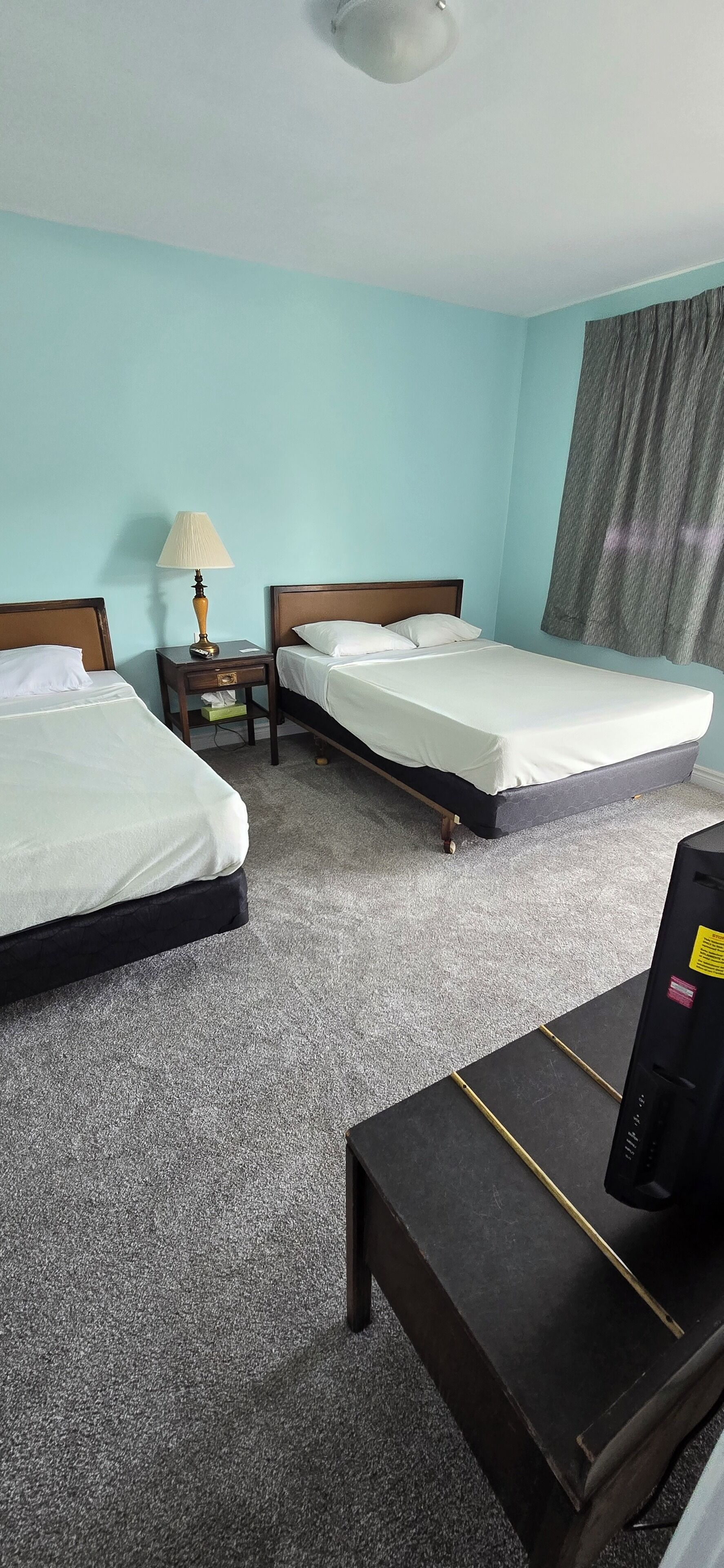 Standard Room, 2 Double Beds | Desk, free WiFi