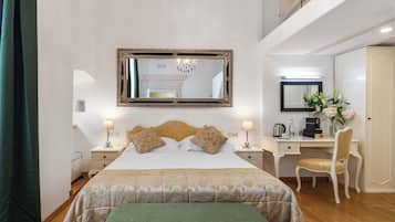 Deluxe Double Room | 1 bedroom, in-room safe, desk, iron/ironing board