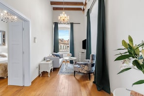 Deluxe-Suite, Stadtblick | Wohnbereich
