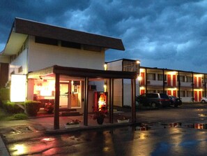 Exterior - Imperial Motel (Cortland)