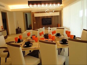 Condo de lujo, 3 habitaciones, vista al océano | Baño | Regadera, amenidades de baño gratuitas, secadora de cabello, toallas 