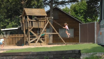 Children’s play area – outdoor