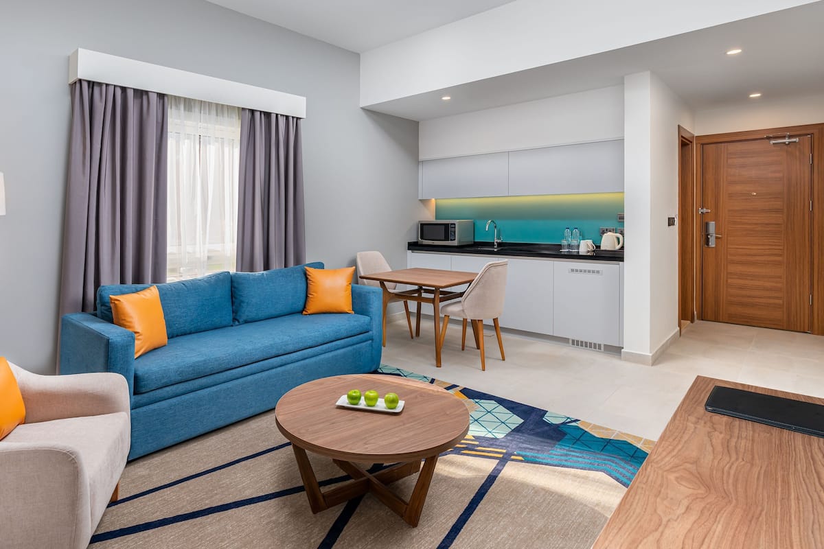 1 bedroom, premium bedding, down comforters, minibar