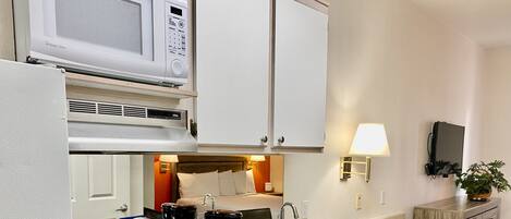 Suite Studio, 1 grand lit, coin cuisine | Coin cuisine privé