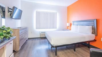 Studio suite, 1 queensize bed, kitchenette | 1 slaapkamer, een strijkplank/strijkijzer, gratis wifi, rolstoeltoegang