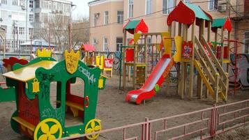 Children’s play area – outdoor