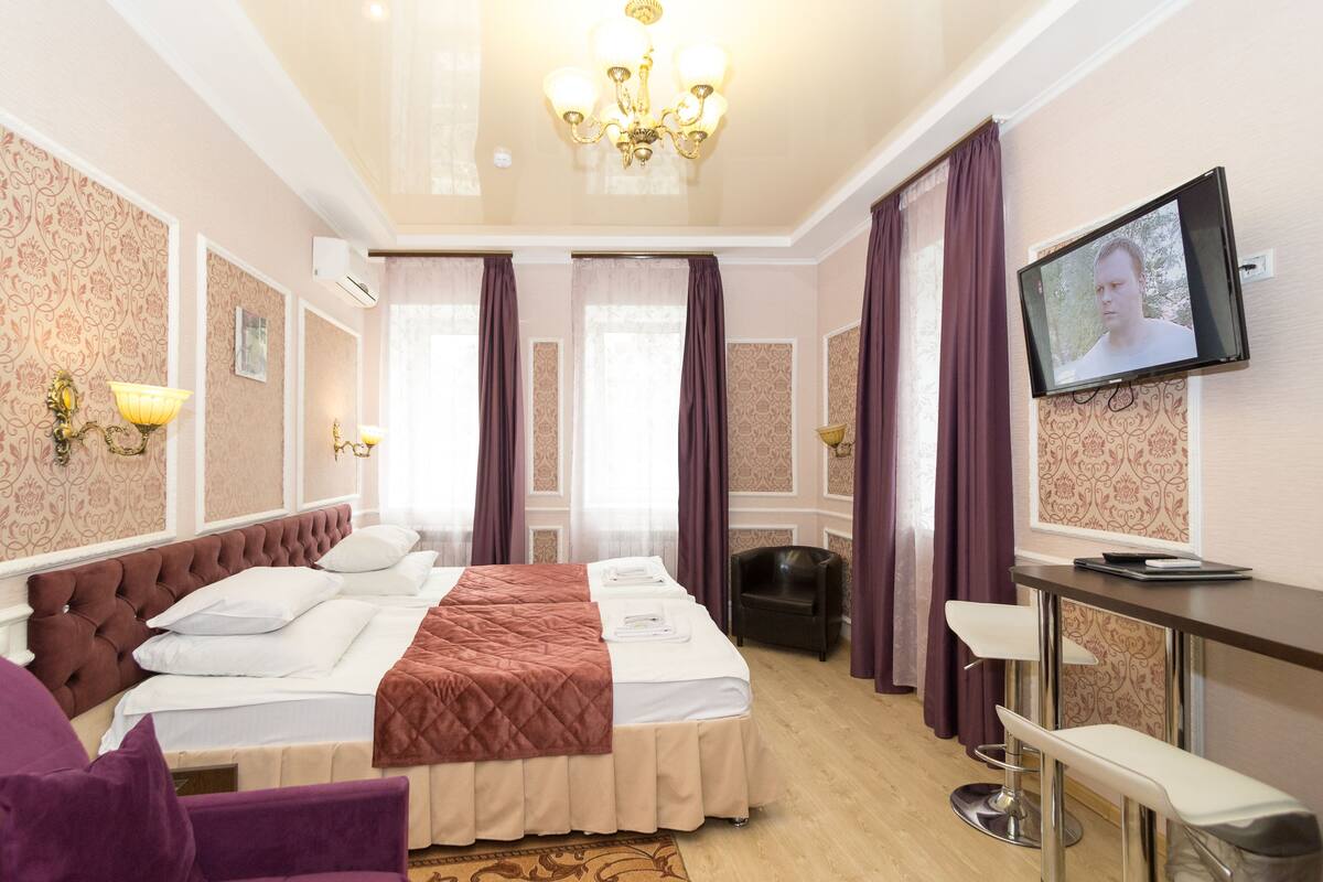 1 bedroom, premium bedding, in-room safe, desk