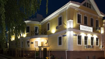 Front of property – evening/night
