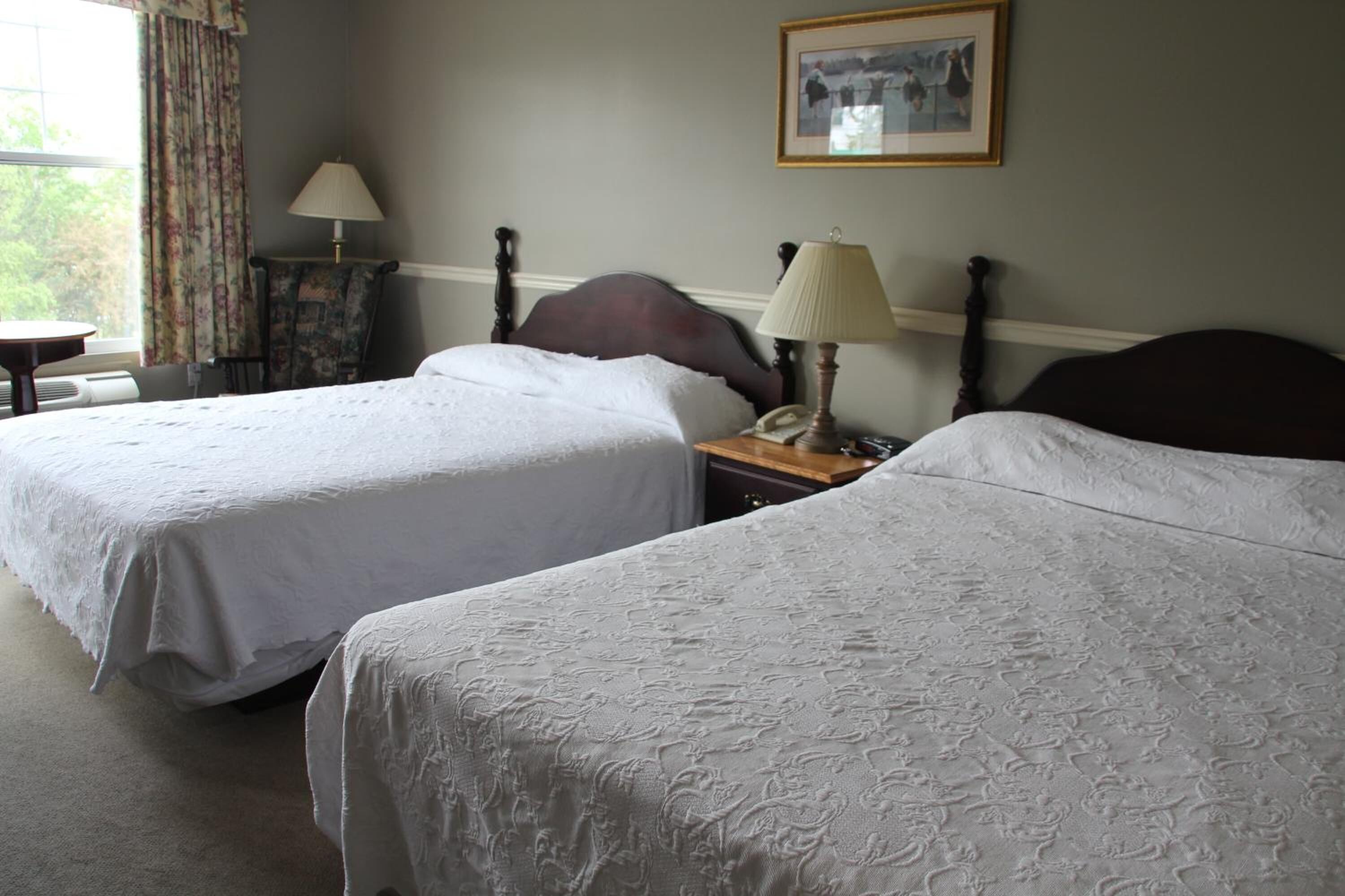 iron/ironing board, free wifi