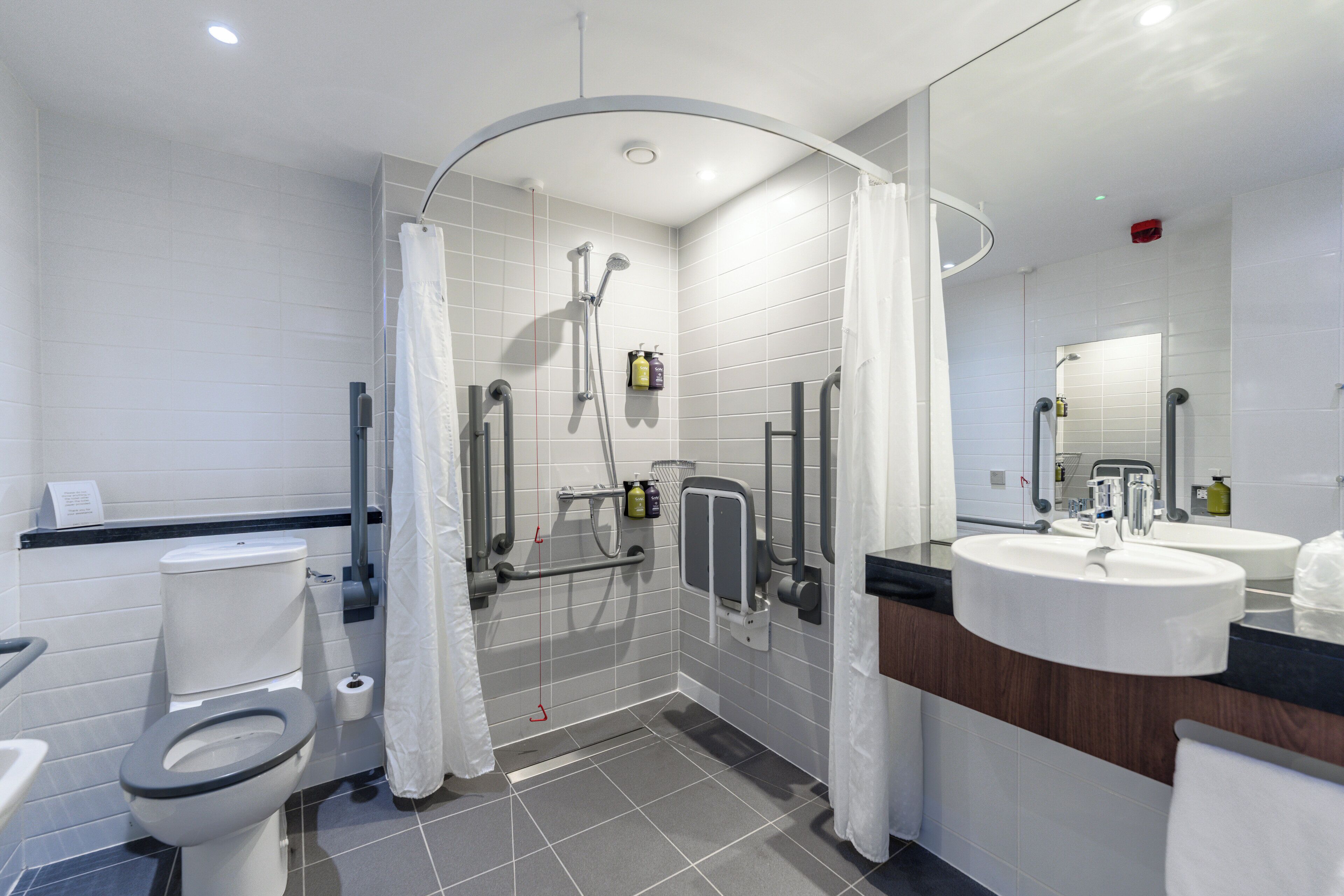 standard room, 1 double bed | 1 bedroom, desk, free cots/infant beds, free wifi