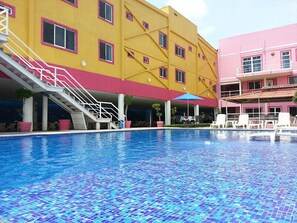 Outdoor pool - Hotel Los Sauces Oaxtepec (Yautepec)
