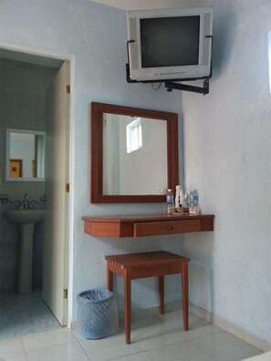 Junior Suite, 1 Queen Bed | Free WiFi - Hotel Los Sauces Oaxtepec (Yautepec)