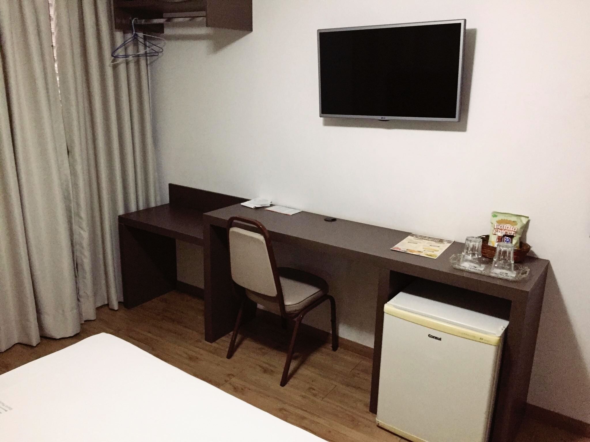 Frigobar, quartos à prova de som, camas extras/dobráveis