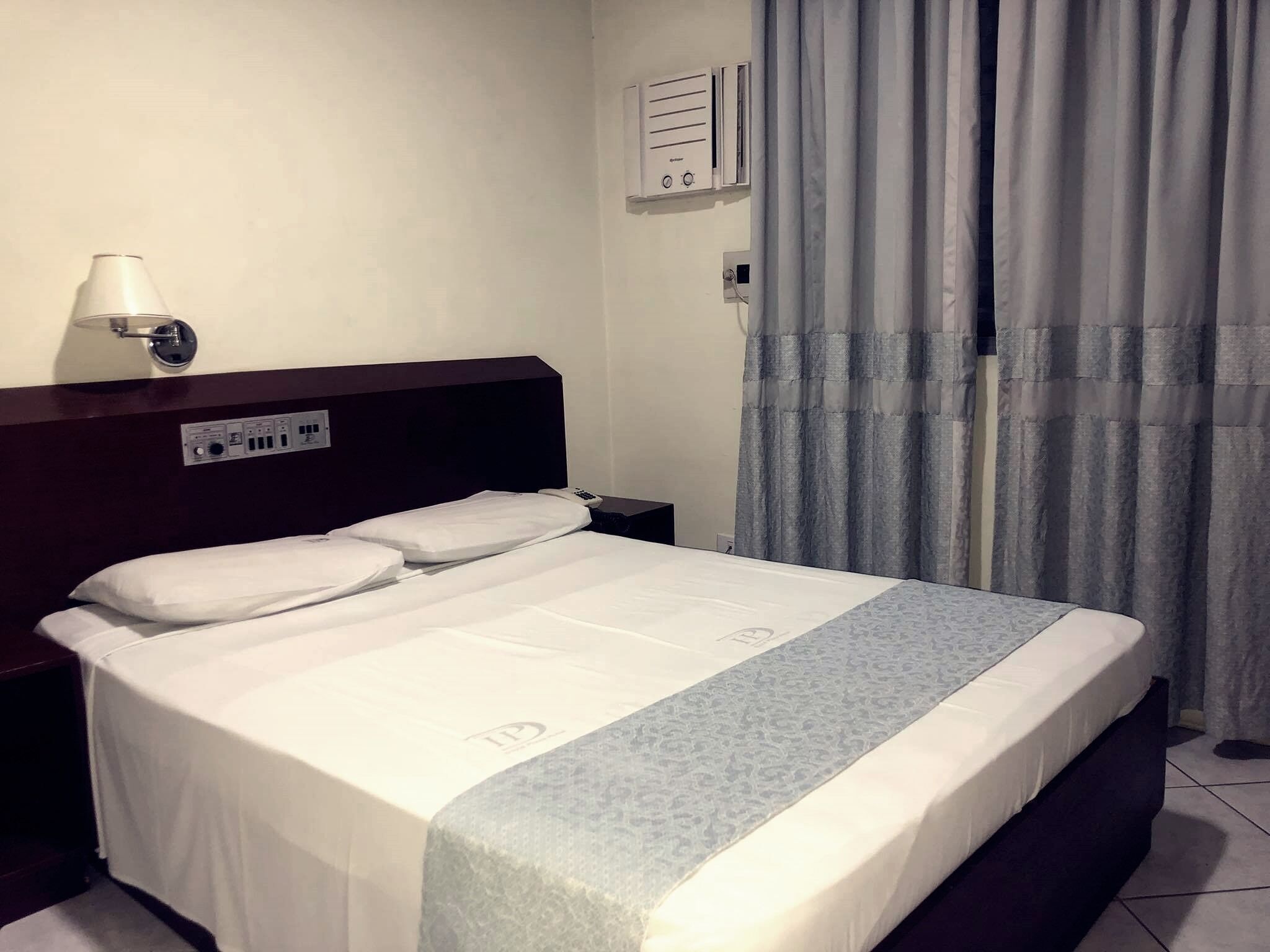 Minibar, soundproofing, free rollaway beds, free WiFi