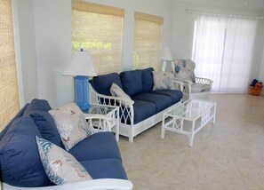 Living area - Aerie Cottage (Hope Town)
