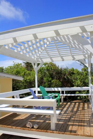 Gazebo - Aerie Cottage (Hope Town)