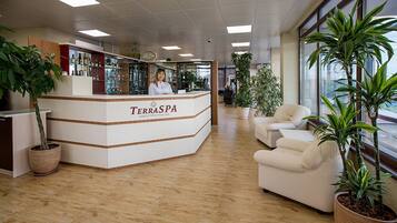 Sauna, tab panas, bilik wap, mandi tangas / hammam, rawatan badan