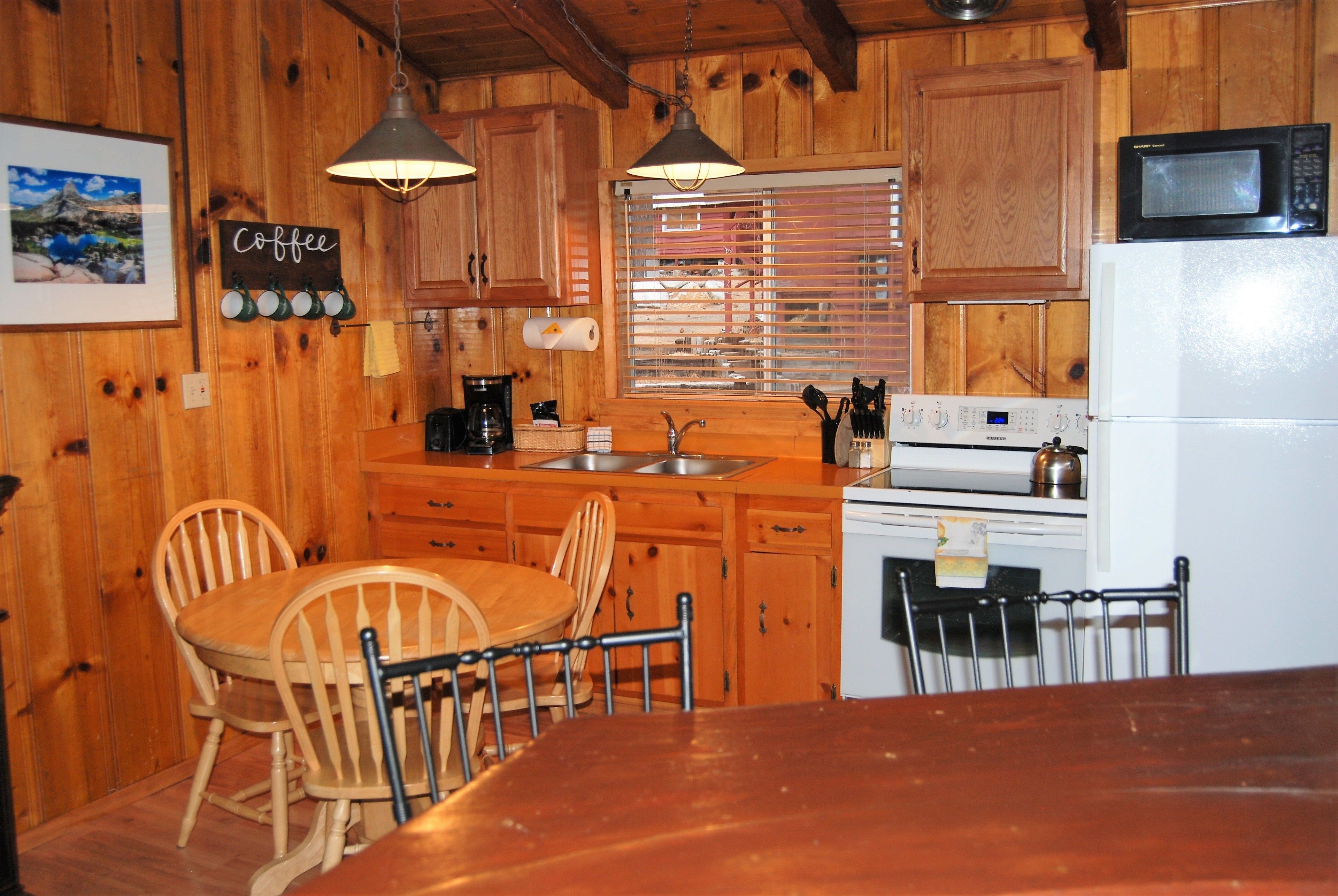 cabin 8 - 2 bedroom | private kitchen | microwave, coffee/tea maker