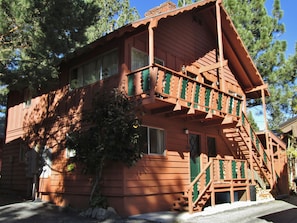 Suite, 1 Bedroom | Individually decorated, individually furnished, free WiFi, bed sheets - Edelweiss Lodge (Mammoth Lakes)